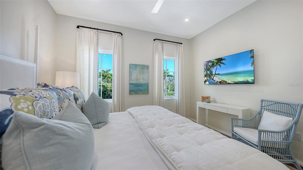 70 Lighthouse Point Drive Longboat Key, FL 34228 - Photo 73 of 79