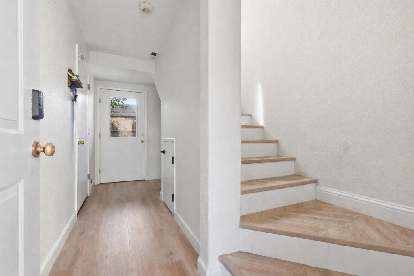 110 Library Lane Santa Cruz, CA 95062 - Photo 5 of 26