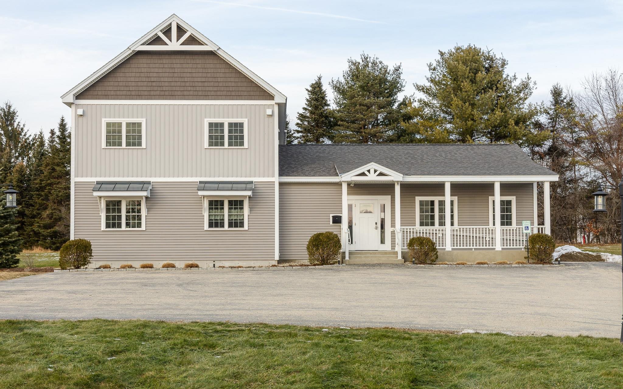 60 Dearborn Circle Walpole, NH 03608 - Photo 2 of 43