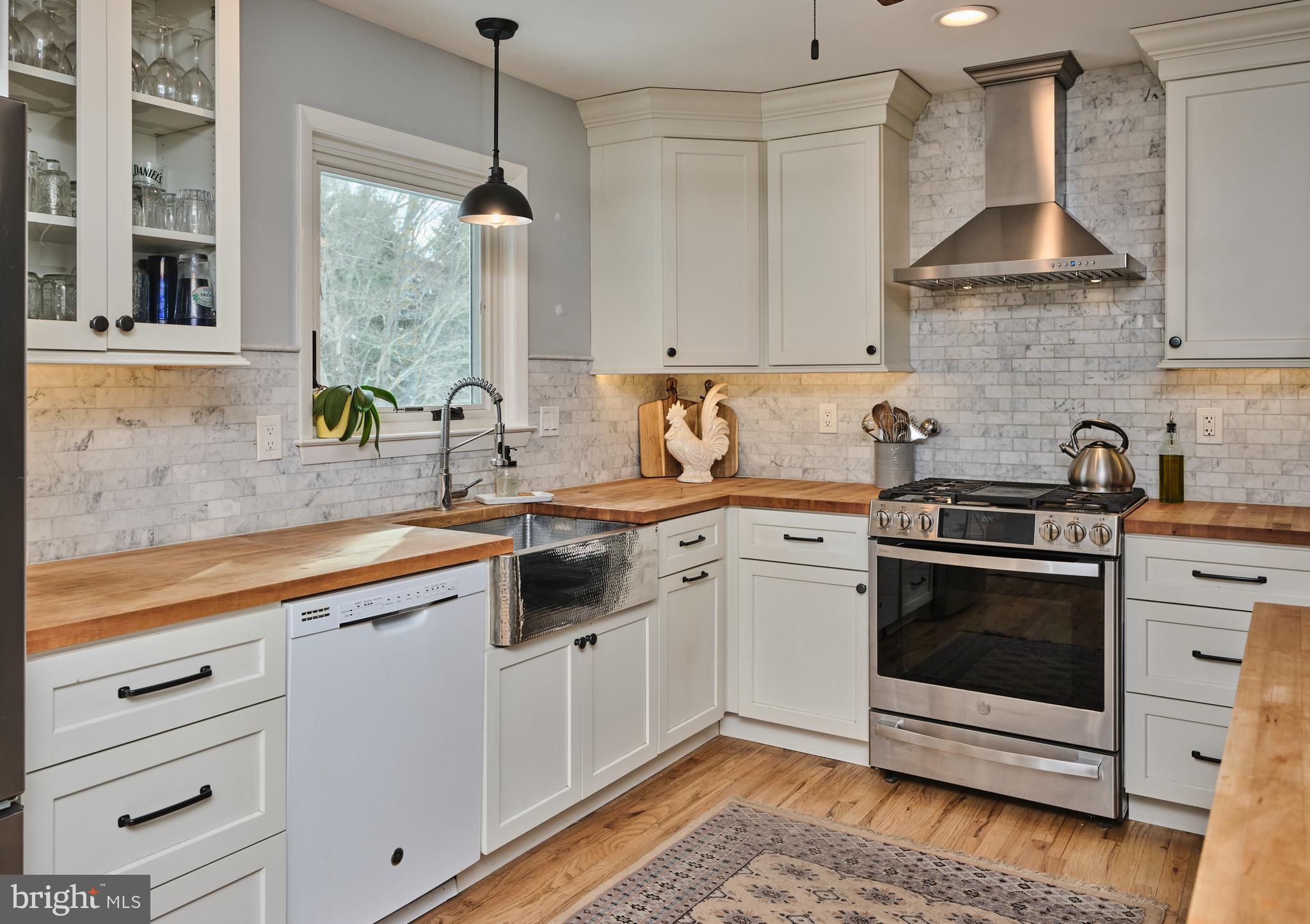 6374 Saw Mill Road Lumberville, PA 18933 - Photo 6 of 32