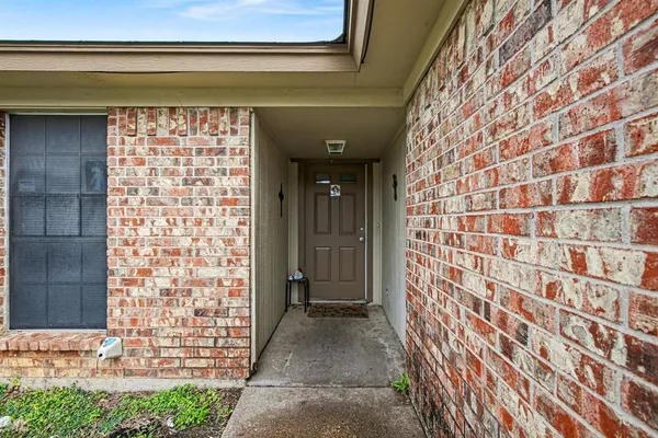 $249,996 | 2808 Southpark Lane, Fort Worth, TX 76133