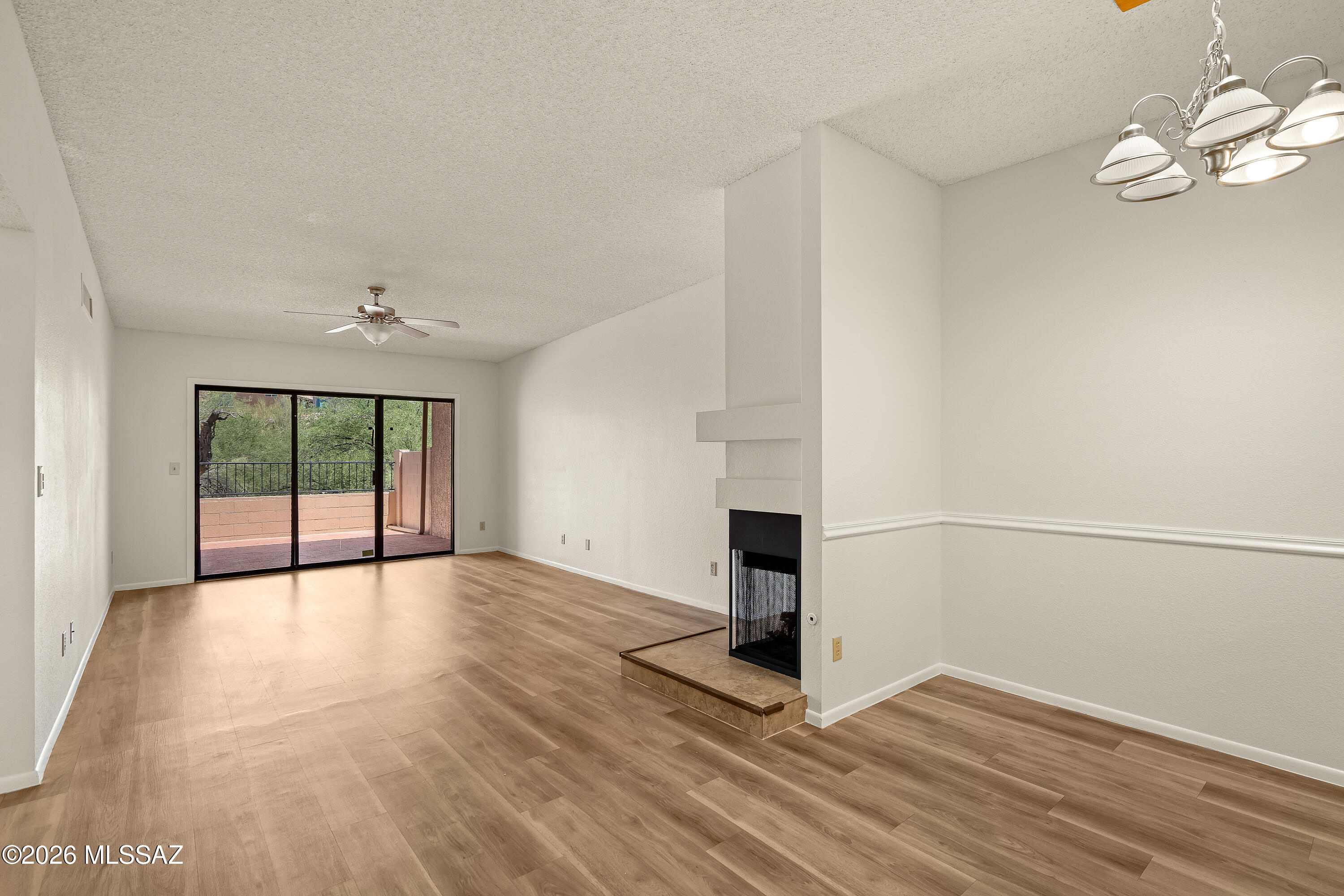 6224 North Rockglen Road Tucson, AZ 85704 - Photo 4 of 26 Great room