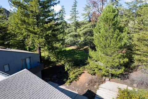 $4,200,000 | 27600 Altamont Road, Los Altos Hills, CA 94022