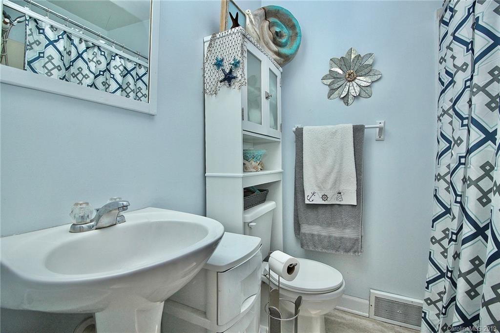 9512 Ferguson Road Charlotte, NC 28227 - Photo 22 of 34