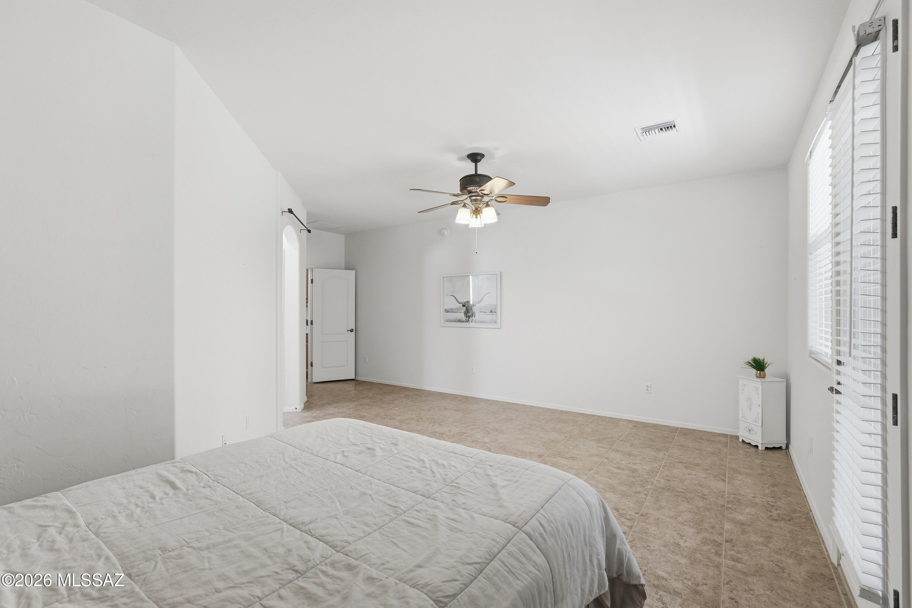 2845 North Vactor Ranch Place Tucson, AZ 85715 - Photo 19 of 41 Roomy