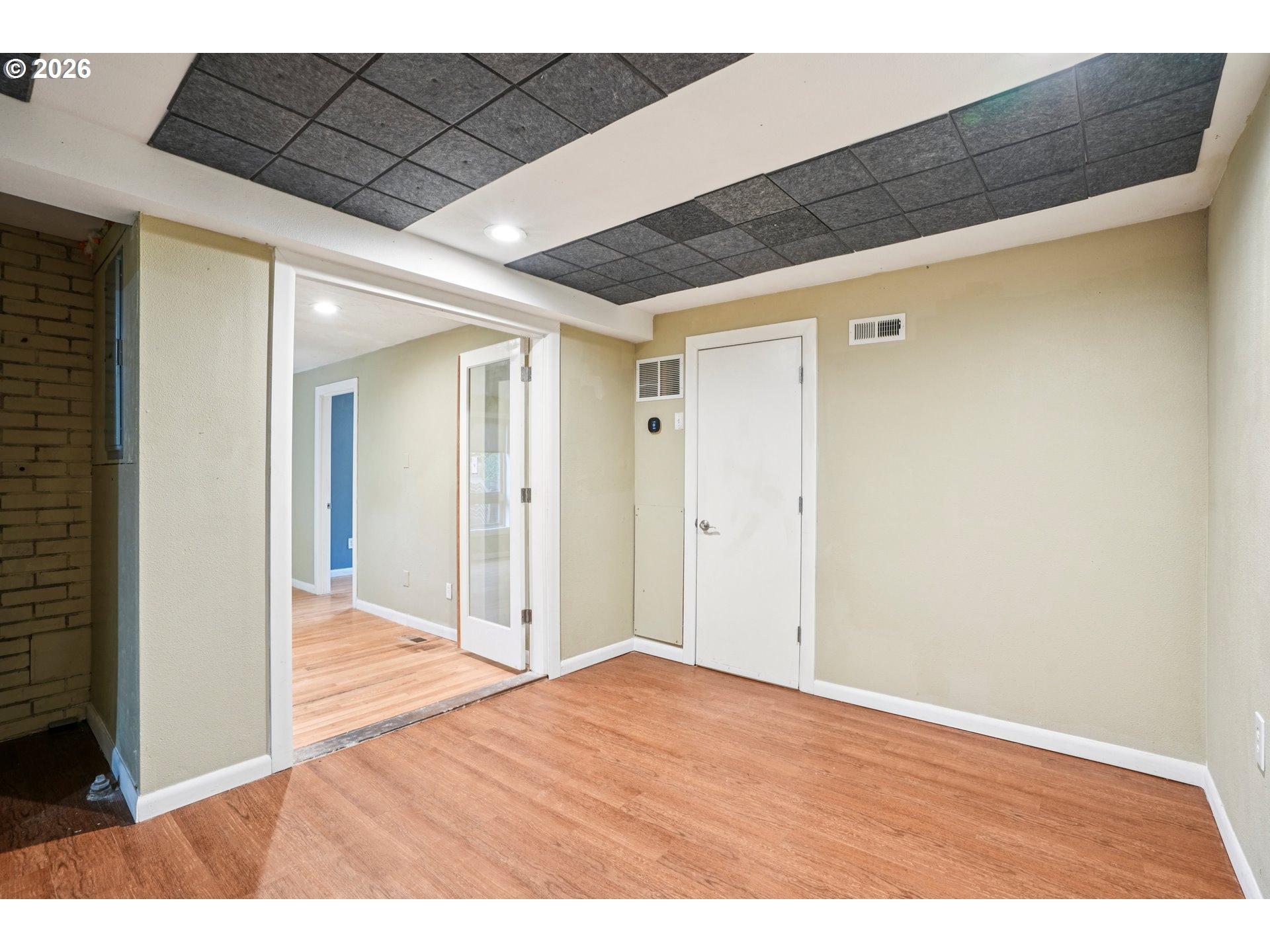 12444 Southwest 57th Avenue Portland, OR 97219 - Photo 19 of 44 a view of an empty room