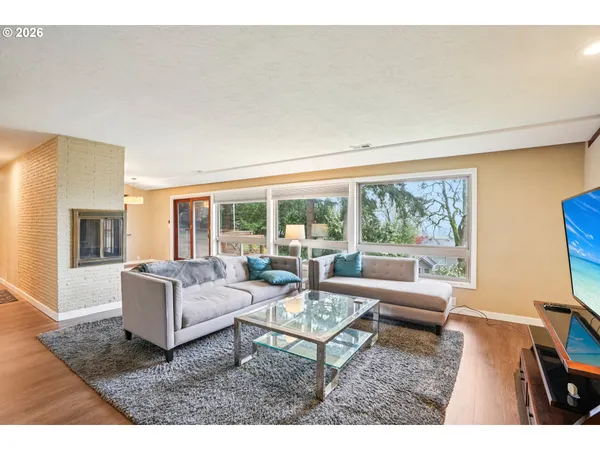 $875,000 | 12444 Southwest 57th Avenue, Portland, OR 97219