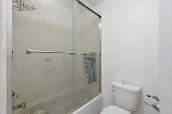 $499,990 | 20022 Glen Lake Drive, Spring, TX 77388