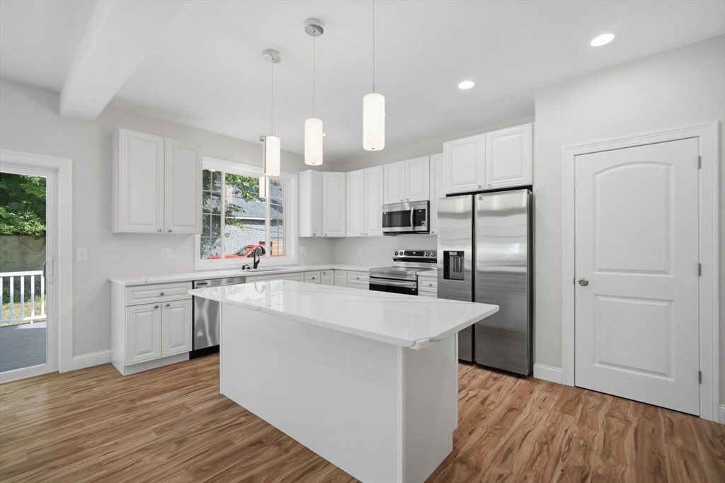 24 Medford Street Springfield, MA 01107 - Photo 8 of 32 Gallery Image 8