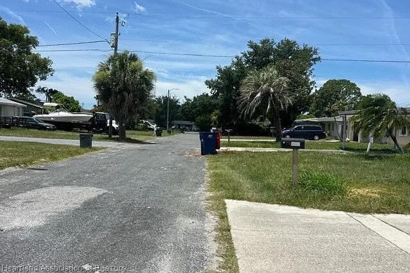 4917 Lake Ridge Lane Holiday, FL 34690 - Photo 4 of 5