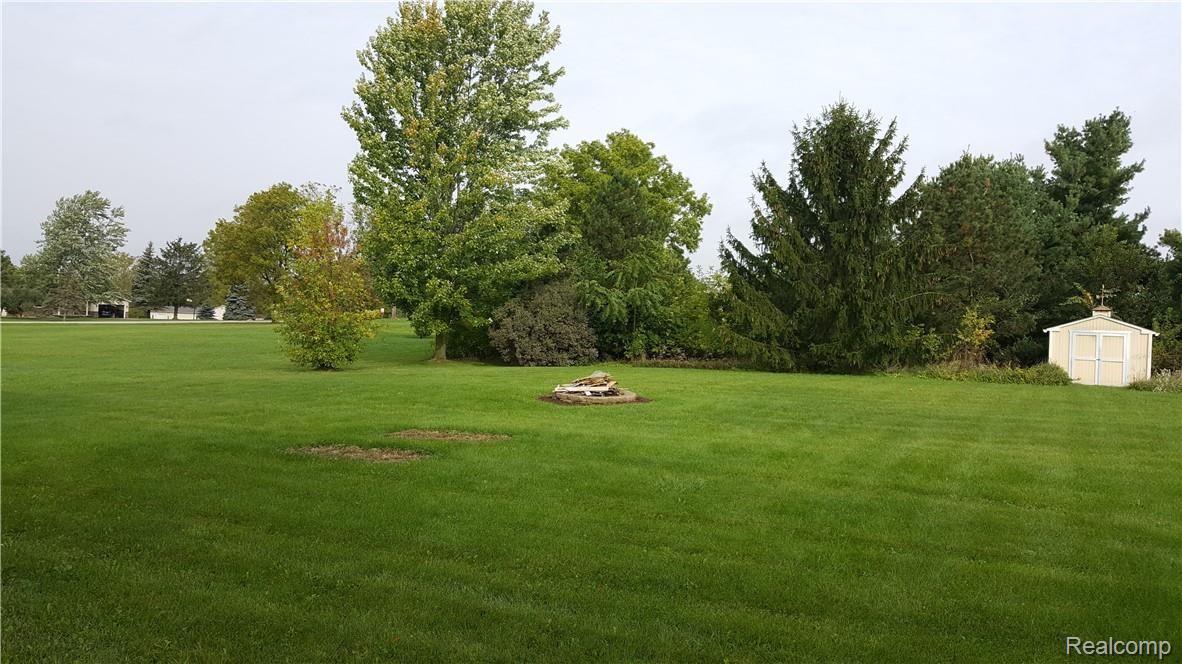 8484 Smith Road Gaines, MI 48436 - Photo 22 of 29 20181003_104310.jpg