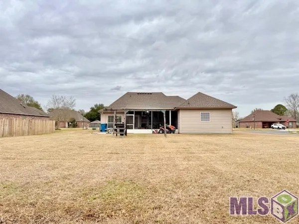 $255,000 | 3711 Plantation Ridge Drive, Addis, LA 70710