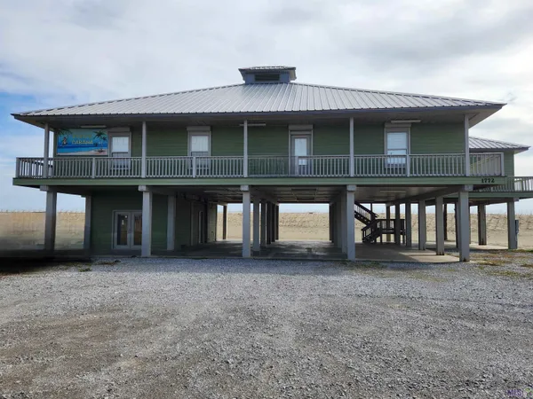 $1,400,000 | 1772 Highway 1, Grand Isle, LA 70358