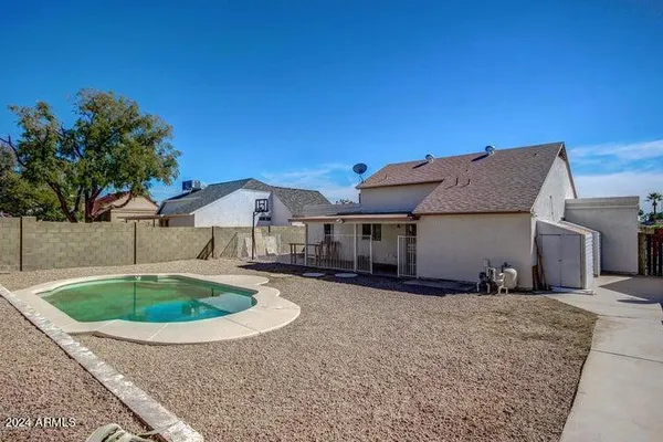 $1,975 | 1208 East Wickieup Lane, Phoenix, AZ 85024