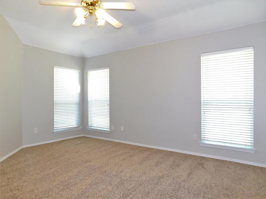 3721 Calvert Lane Denton, TX 76208 - Photo 13 of 27