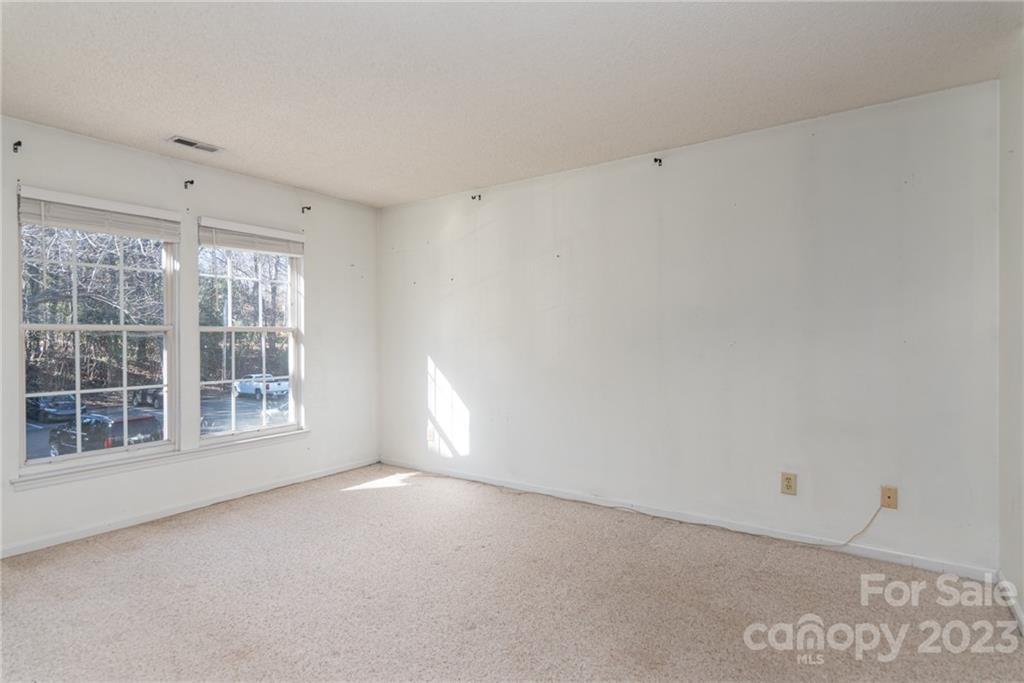 19827 Henderson Road, Unit E Cornelius, NC 28031 - Photo 12 of 24 Gallery Image 12