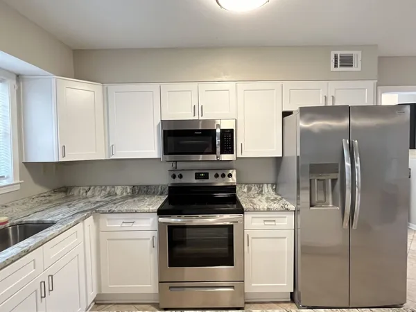 $2,500 | 7260 Eastern Avenue, Memphis, TN 38138
