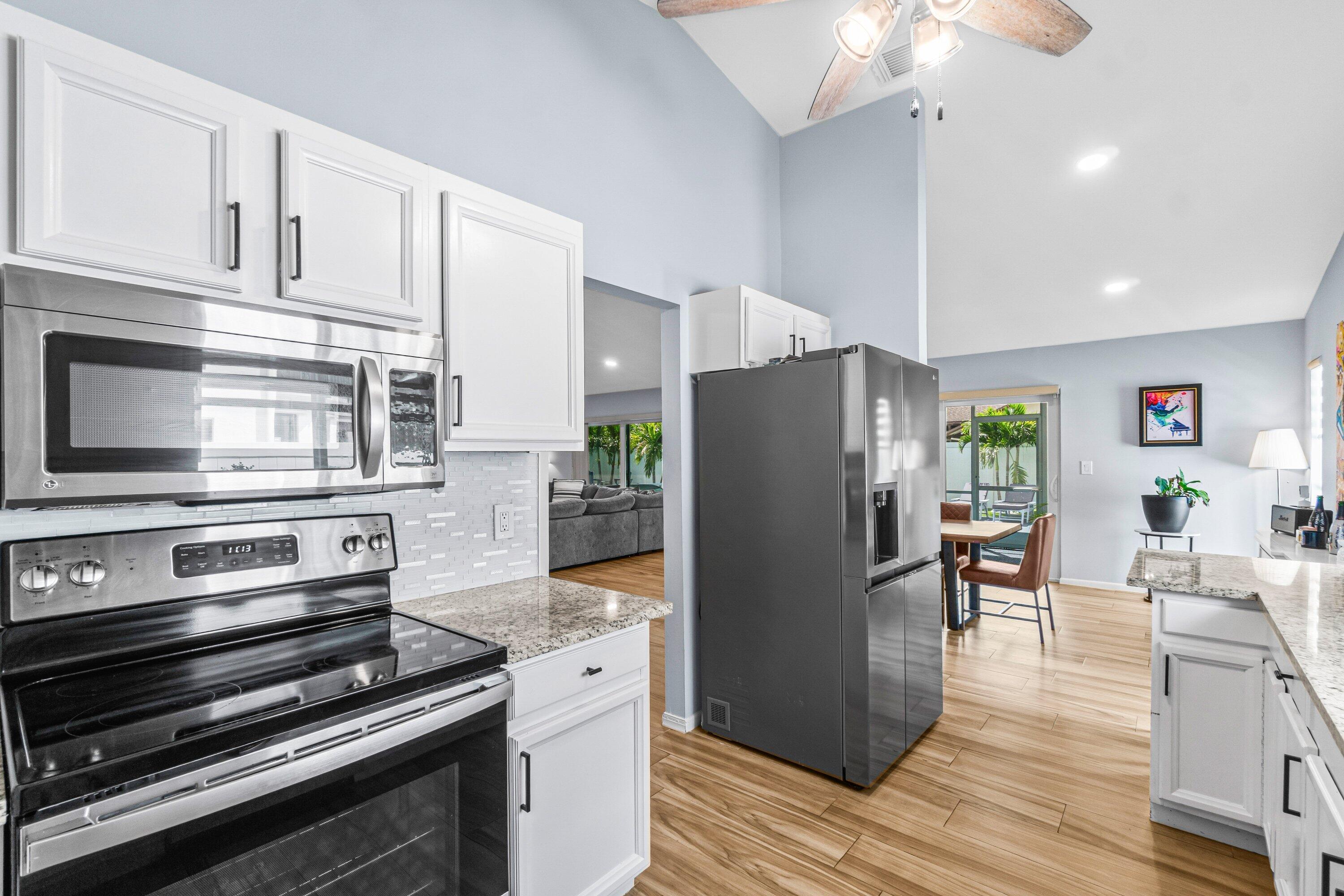 11372 Little Bear Way Boca Raton, FL 33428 - Photo 11 of 31 017-11372LittleBearWay-BocaRaton-FL-3342