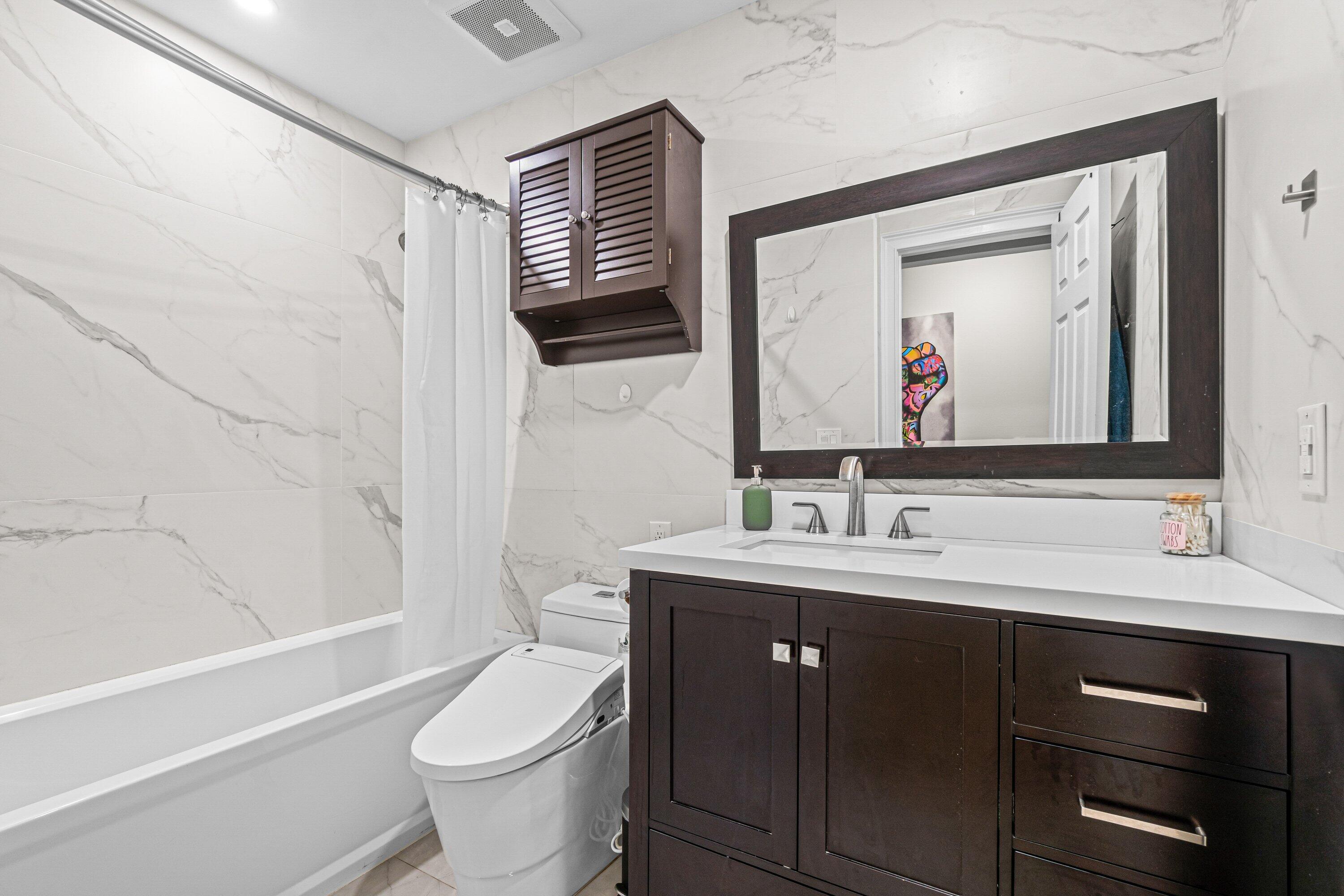 11372 Little Bear Way Boca Raton, FL 33428 - Photo 15 of 31 022-11372LittleBearWay-BocaRaton-FL-3342
