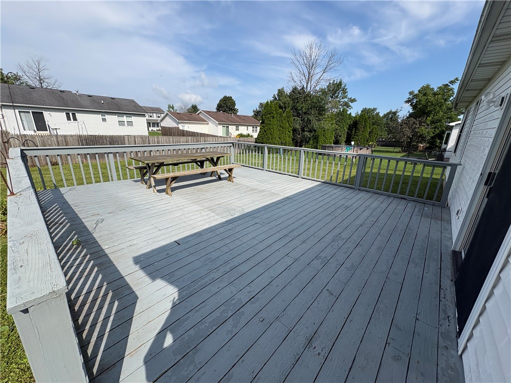 195 Island Cottage Road Greece, NY 14612 - Photo 7 of 29 Gallery Image 7