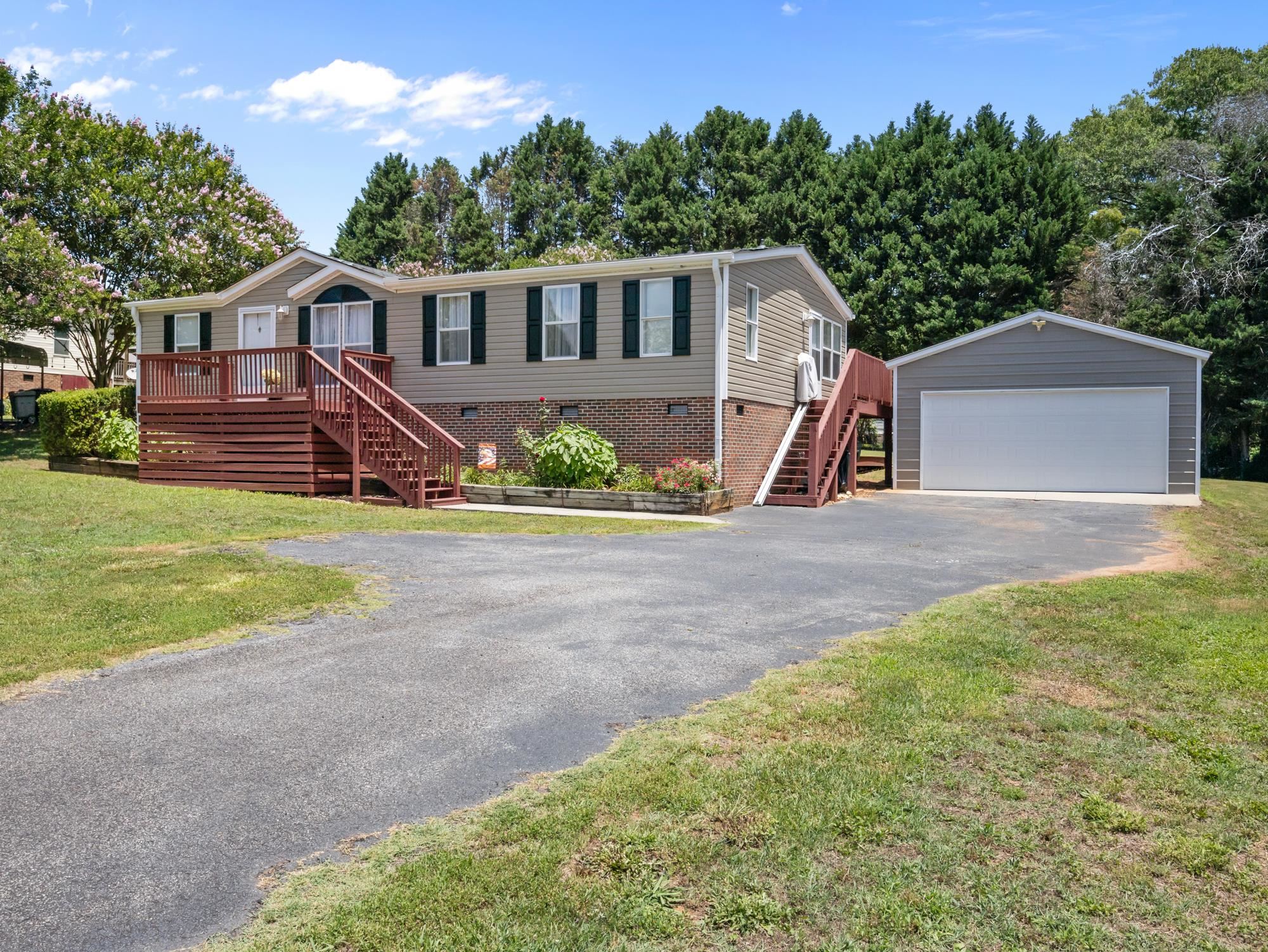 324 Groce Meadow Road Taylors, SC 29687 - Photo 2 of 47