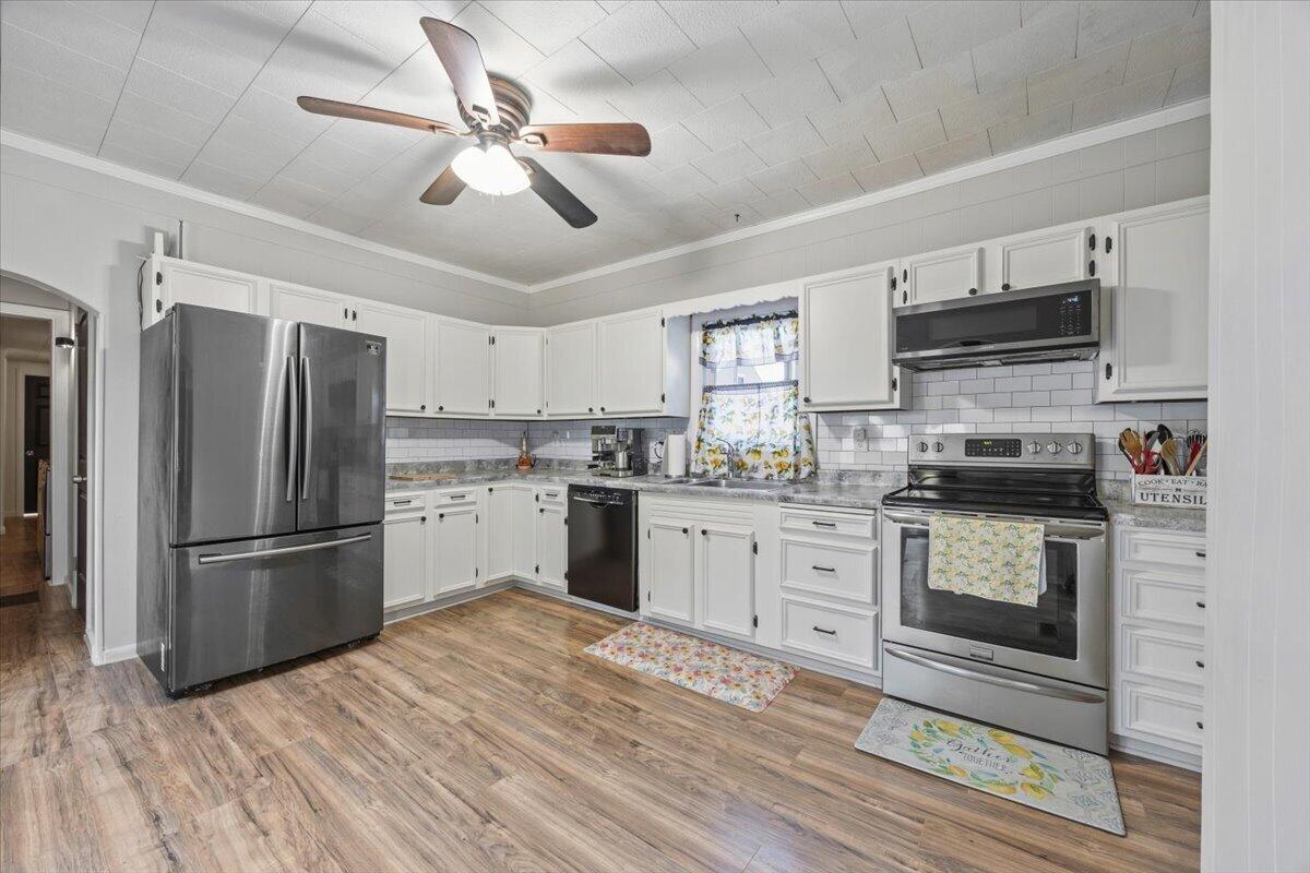 152 Prospect Street Biddeford, ME 04005 - Photo 5 of 39 11-152 Prospect in-2