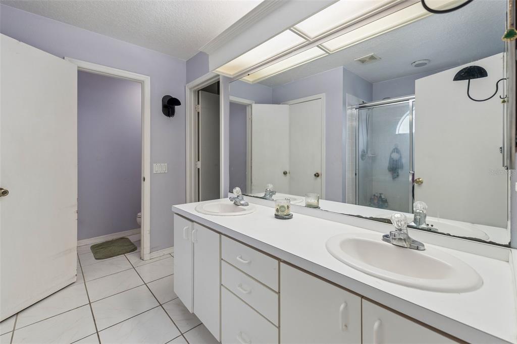 11340 Calgary Circle Tampa, FL 33624 - Photo 14 of 24