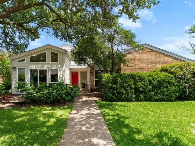 $565,000 | 3320 Canyon Valley Trail, Plano, TX 75023