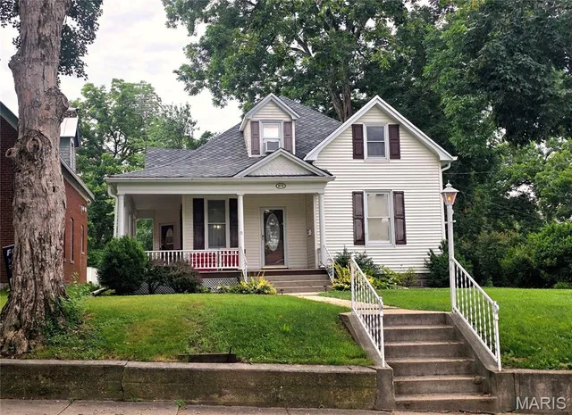 $314,900 | 672 Jefferson Street, Ste. Genevieve, MO 63670