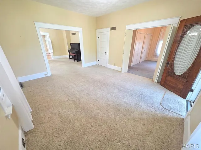 $314,900 | 672 Jefferson Street, Ste. Genevieve, MO 63670