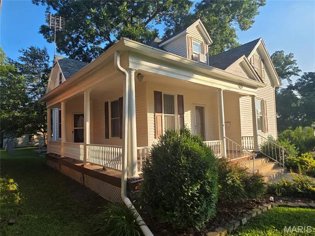 $314,900 | 672 Jefferson Street, Ste. Genevieve, MO 63670