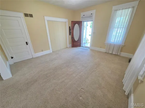 $286,500 | 672 Jefferson Street, Ste. Genevieve, MO 63670