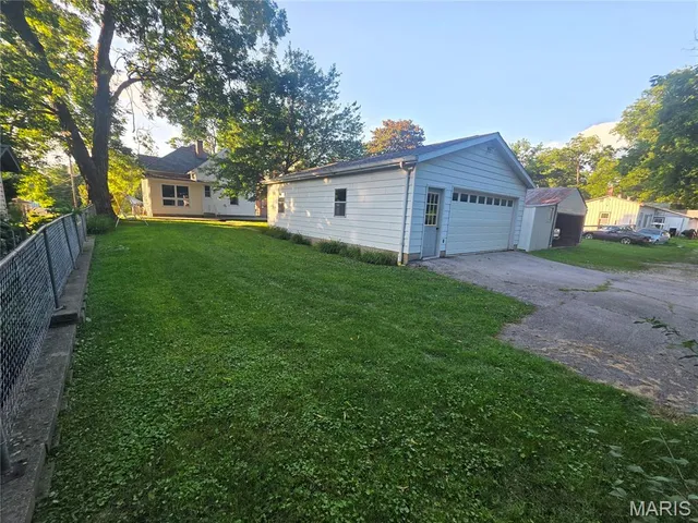 $314,900 | 672 Jefferson Street, Ste. Genevieve, MO 63670