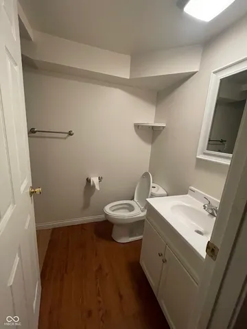 $1,800 | 924 Main Street, Beech Grove, IN 46107