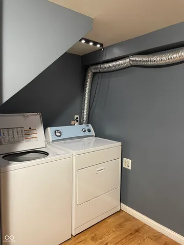 $1,800 | 924 Main Street, Beech Grove, IN 46107