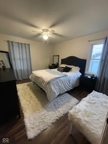 $1,800 | 924 Main Street, Beech Grove, IN 46107