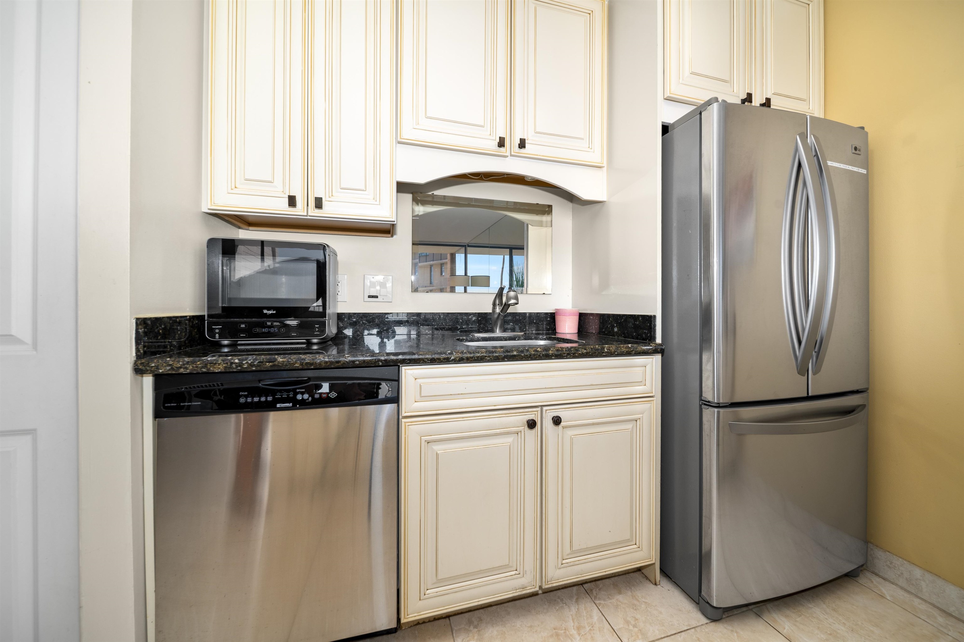 30 Hauoli Street, Unit 202 Wailuku, HI 96793 - Photo 15 of 50