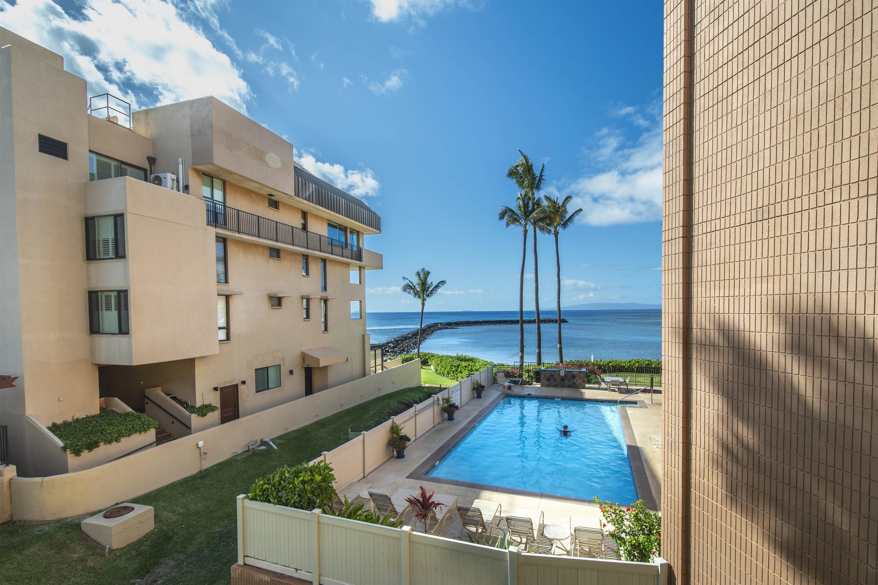 30 Hauoli Street, Unit 202 Wailuku, HI 96793 - Photo 24 of 50