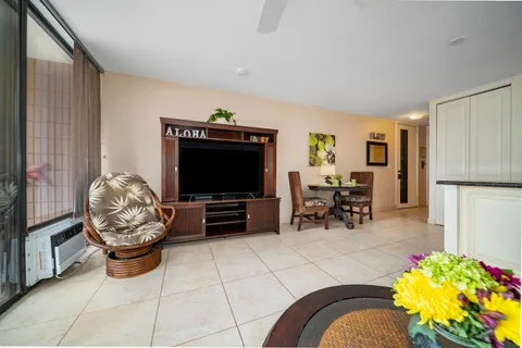 $315,000 | 30 Hauoli Street, Unit 202, Wailuku, HI 96793