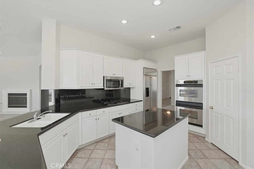 9849 Meadowood Drive Rancho Cucamonga, CA 91737 - Photo 26 of 61