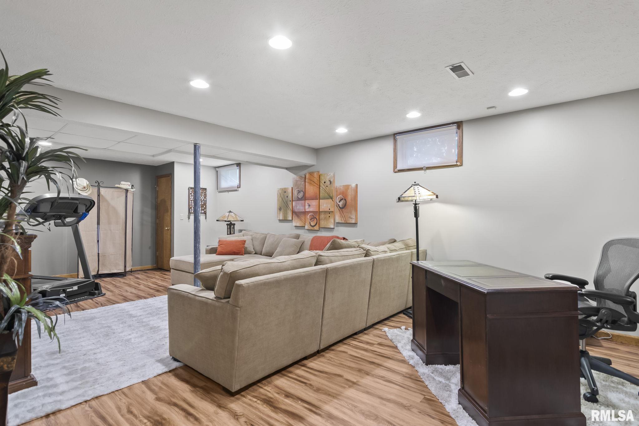 1805 Cog Mill Springfield, IL 62704 - Photo 30 of 40