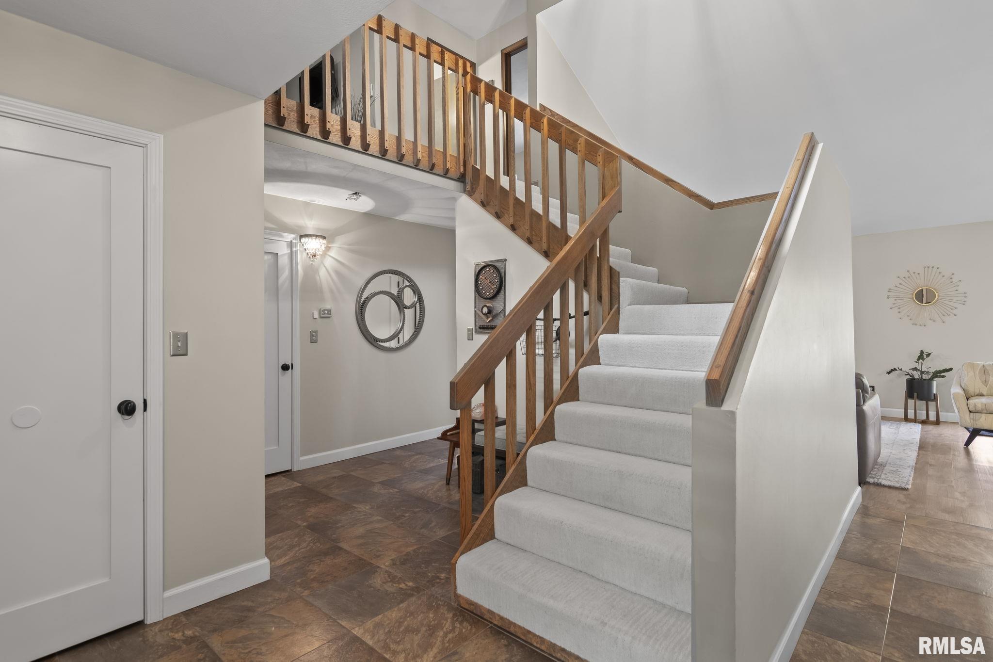 1805 Cog Mill Springfield, IL 62704 - Photo 3 of 40