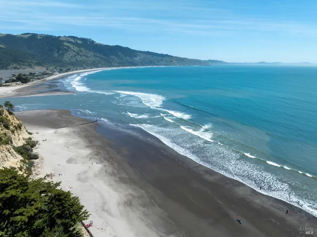 $1,650,000 | 10 Park Avenue, Bolinas, CA 94924