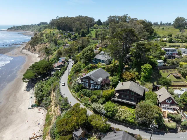 $1,650,000 | 10 Park Avenue, Bolinas, CA 94924