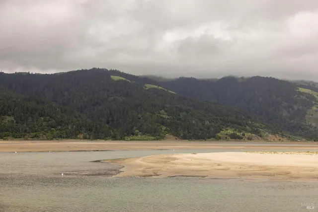 $1,650,000 | 10 Park Avenue, Bolinas, CA 94924