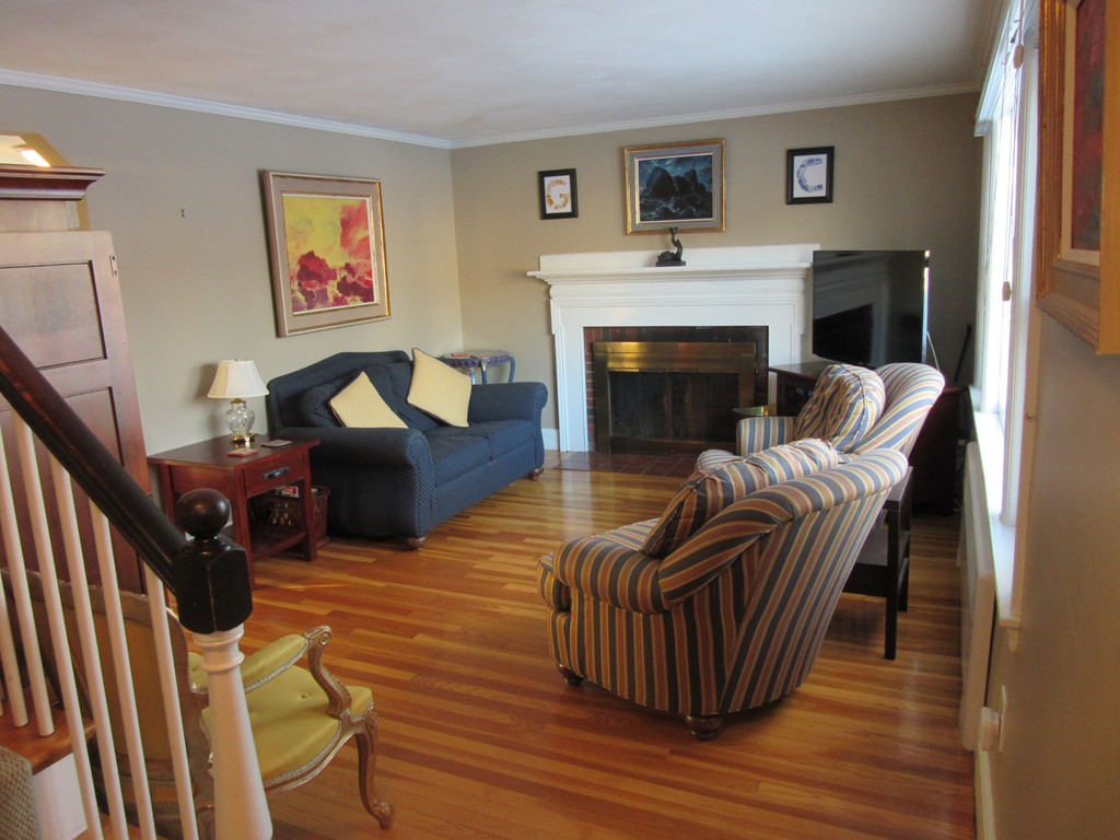 28 Emerson Road Needham, MA 02492 - Photo 3 of 22