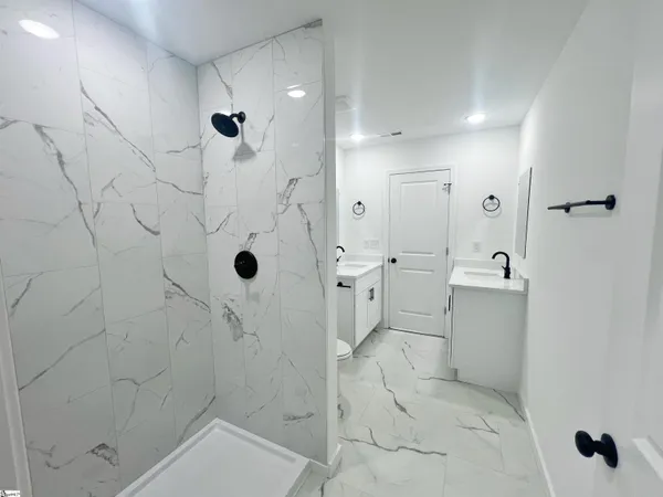 $399,990 | 285-287 Scenic Avenue, Campobello, SC 29322