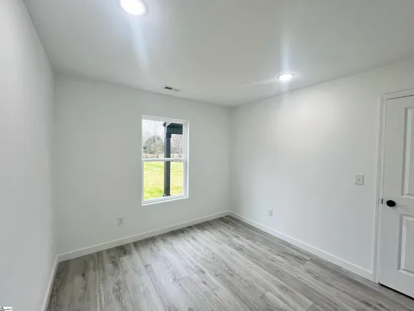 $399,990 | 285-287 Scenic Avenue, Campobello, SC 29322