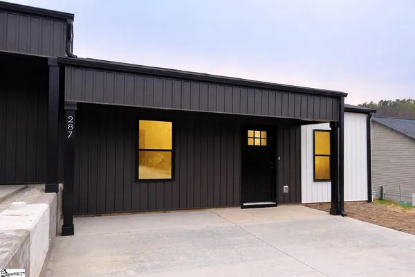 $399,990 | 285-287 Scenic Avenue, Campobello, SC 29322