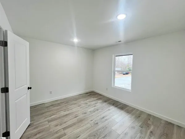 $399,990 | 285-287 Scenic Avenue, Campobello, SC 29322